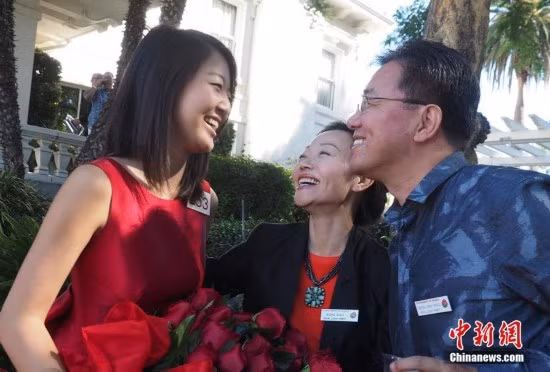 Một nữ sinh Trung Quốc khác cũng lọt vào vòng chung kết của cuộc thi Rose Parade Royal Court 2015.