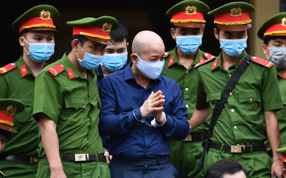 Căn cứ vào hồ sơ vụ án, HĐXX xác định cấp sơ thẩm tuyên phạt bị cáo Hệ mức án tù chung thân là đúng người, đúng tội, phù hợp với tính chất phạm tội cũng như hậu quả vụ án. Vì vậy, không có cơ sở xem xét kháng cáo của bị cáo Hệ. Các đồng phạm của bị cáo Hệ bị truy tố mức hình phạt lên tới chung thân, cấp sơ thẩm đã xem xét đánh giá vai trò của từng bị cáo để tuyên phạt mức án dưới khung hình phạt. Cấp phúc thẩm, các bị cáo không đưa ra được các tình tiết mới của vụ án nên không chấp nhận kháng cáo.