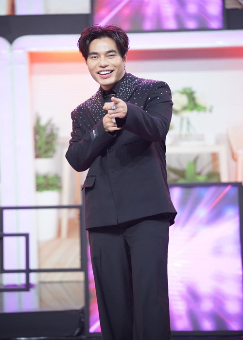 Thu nhập của Lê Dương Bảo Lâm còn đến từ công việc diễn xuất và tham gia gameshow. Ảnh: FBNV.