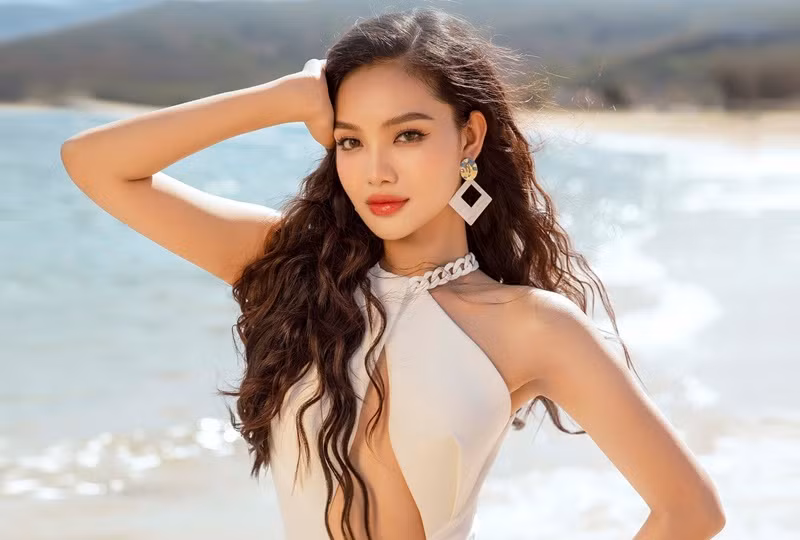 Nguyễn Thị Phượng cao 1m74 , có số đo ba vòng 84-58-92 cm. Cô lọt top 16 Người đẹp Nhân ái top 5 Người đẹp Thời trang ở Hoa hậu Thế giới Việt Nam 2023. Nguyễn Thị Phượng từng vào top 35 Hoa hậu Việt Nam 2020 và dừng chân ở top 58 Hoa hậu Việt Nam 2022 vì lý do cá nhân.