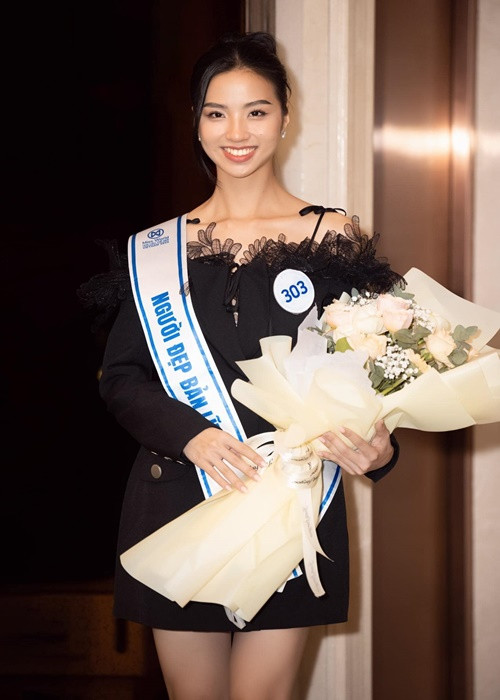 Ngoài danh hiệu Người đẹp bản lĩnh, ở Miss World Vietnam 2023, Tú Trinh còn lọt top 5 Người đẹp tài năng và top 5 Người đẹp du lịch.
