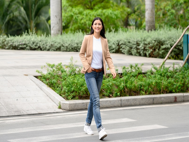 Diệu Thúy chia sẻ, cô không bao giờ nghĩ đến chuyện quay lại showbiz. “Tôi trung thành với nghề phi công của mình”, nữ diễn viên cho hay. Ảnh: Zing.