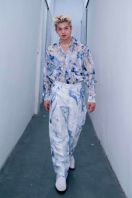 Sau mối tình với Hoài Sa, Trọng Hiếu chưa công khai thêm mối quan hệ tình cảm nào. Trong cuộc phỏng vấn với Yeah1 năm 2021, nam ca sĩ cho biết, anh sẽ không công bố khi có bạn gái. “Hiếu không thích bạn gái là “đích ngắm” của số đông. Có những điều mình chỉ giữ cho riêng mình biết và bạn gái của Hiếu nằm trong số đó”, anh nói. Ảnh: FBNV.