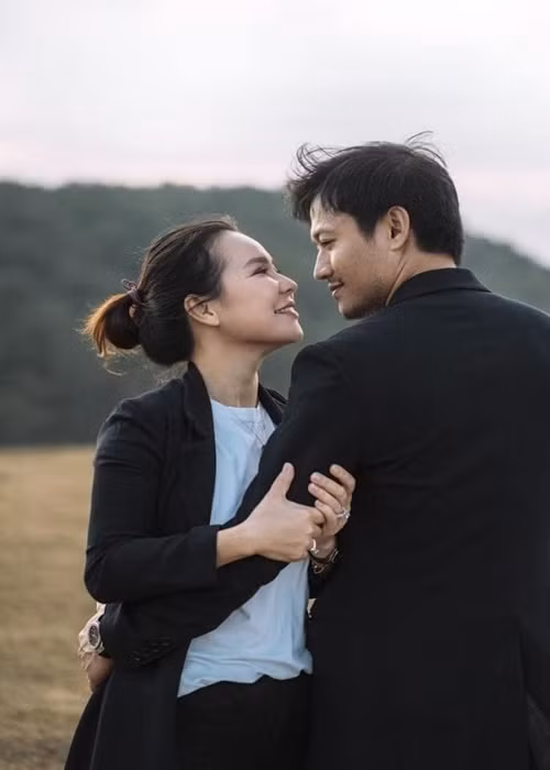 Không chỉ Khánh Phương, Quý Bình cũng lấy vợ tài giỏi.