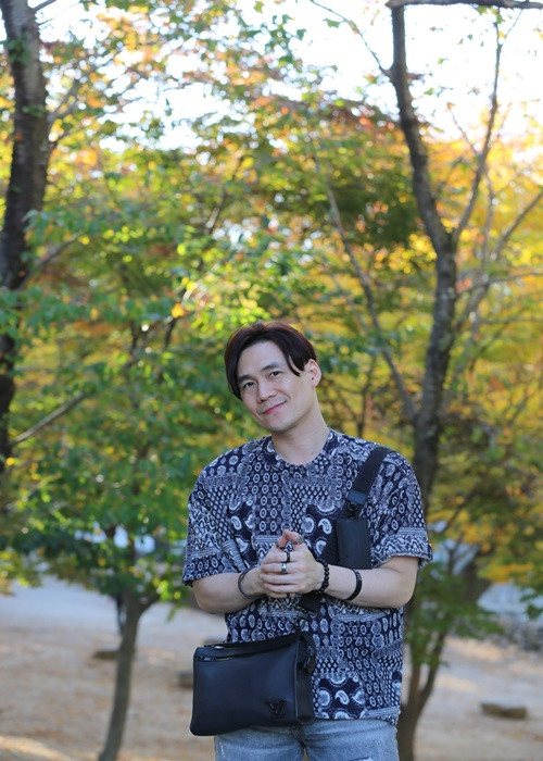 Theo Zing, vợ của ca sĩ Khánh Phương là bà Vũ Thị Thúy, Chủ tịch HĐQT Công ty CP Sông Đà 1.01.