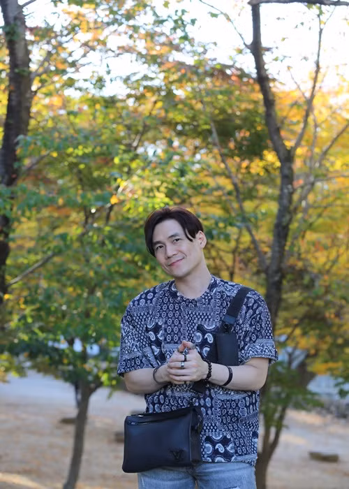 Theo Zing, vợ của ca sĩ Khánh Phương là bà Vũ Thị Thúy, Chủ tịch HĐQT Công ty CP Sông Đà 1.01.