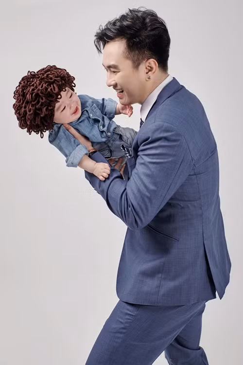 Con trai của Anh Tuấn ngày càng đáng yêu.