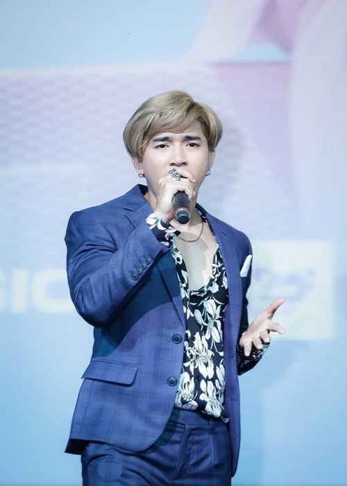 Trong một cuộc phỏng vấn năm 2015, Chi Dân cho biết, anh tỏ tình lần nào cũng thất bại vì anh thích toàn người không thích anh. Ảnh: FBNV.