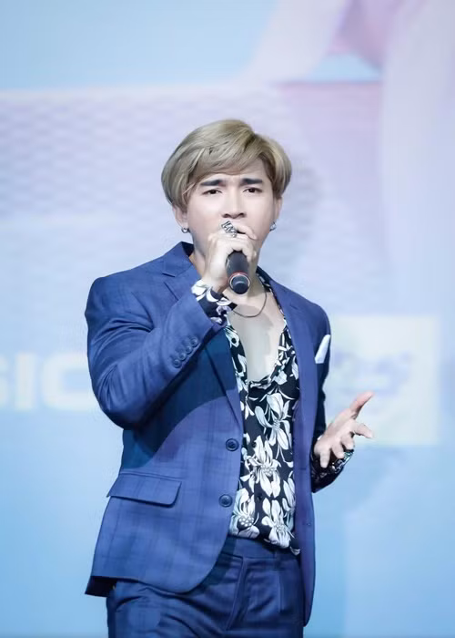 Trong một cuộc phỏng vấn năm 2015, Chi Dân cho biết, anh tỏ tình lần nào cũng thất bại vì anh thích toàn người không thích anh. Ảnh: FBNV.