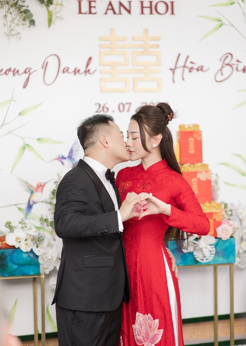 Ngày 26/7, Phương Oanh và Shark Bình tổ chức lễ ăn hỏi. Ảnh: Vietnamnet.