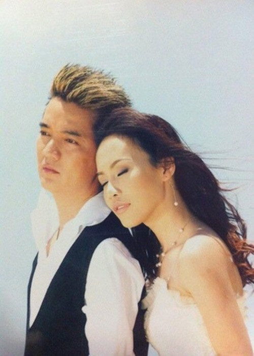 Phương Trang cho biết, cô đi hát vì đam mê và không muốn mang tiếng nhờ tên tuổi Hoài Linh hay Dương Triệu Vũ. Theo em gái Hoài Linh, người kéo cô lên sân khấu chính là Đàm Vĩnh Hưng. Ảnh: Zing.