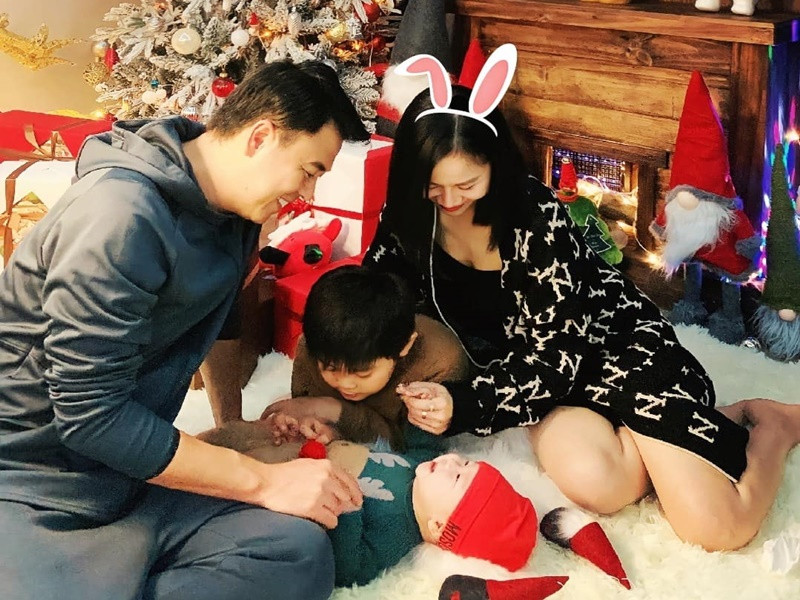 Vợ chồng Tuấn Tú có hai cậu con trai: Bé Pizza sinh năm 2015 và bé Rio sinh năm 2022.