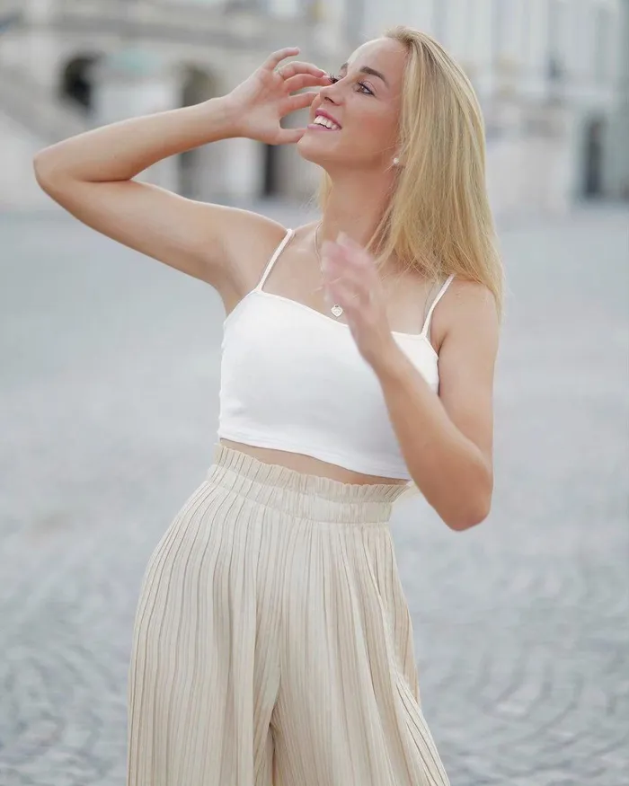 Dù từ chối lên Playboy nhưng cầu thủ Giulia Gwinn vẫn không tránh được sự đen đủi trước thềm World Cup nữ 2023...