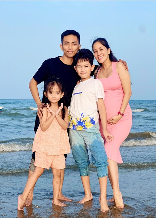 Nữ hoàng dancesport giữ được vẻ rạng rỡ khi mang thai.