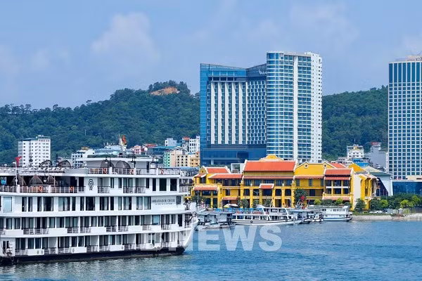 Du lich Ha Long: Kham pha nhung dia danh trong mot ngay