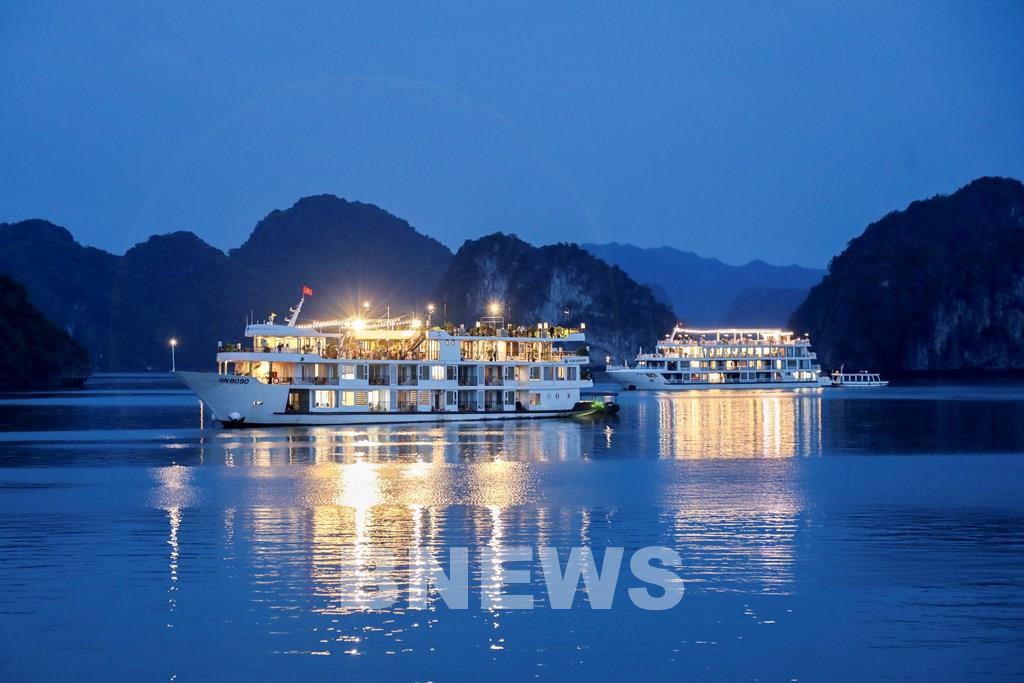 Du lich Ha Long: Kham pha nhung dia danh trong mot ngay-Hinh-6