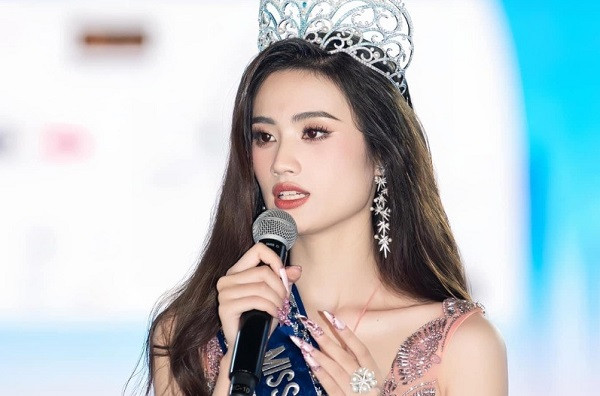 Em gai 19 tuoi len tieng truoc phat ngon cua Hoa hau Y Nhi-Hinh-2