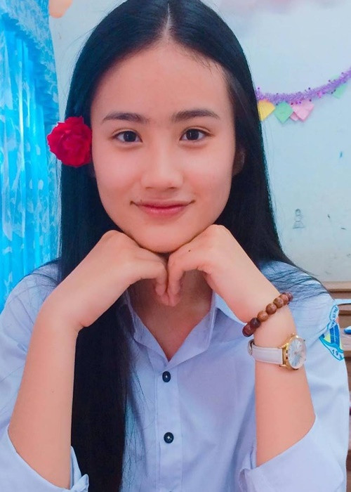 Nhan sắc của tân Hoa hậu Thế giới Việt Nam nổi bật ngay từ khi học cấp 2, cấp 3.