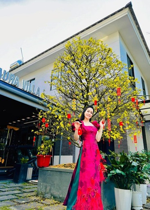 Nữ ca sĩ đang ở căn biệt thự 20 tỷ, có diện tích hơn 220m2 tại TP HCM. Ảnh: FBNV.