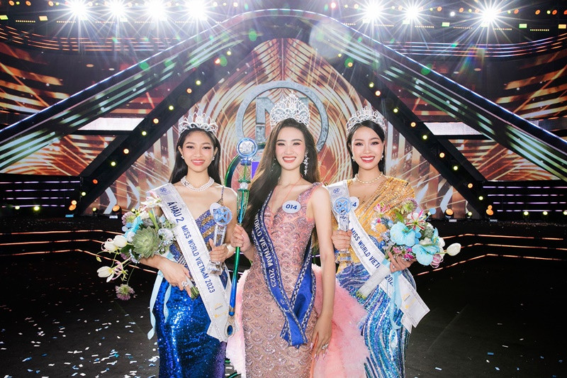 Chung kết Miss World Vietnam 2023 - Hoa hậu Thế giới Việt Nam 2023 vừa khép lại với chiến thắng thuộc về Huỳnh Trần Ý Nhi. Danh hiệu á hậu 1 và 2 lần lượt được trao cho Đào Thị Hiền và Huỳnh Minh Kiên. Ảnh: Miss World Vietnam.