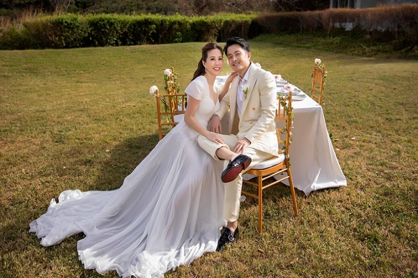 3 cap sao Viet lech tuoi: Yeu man nong, bat ngo chia tay