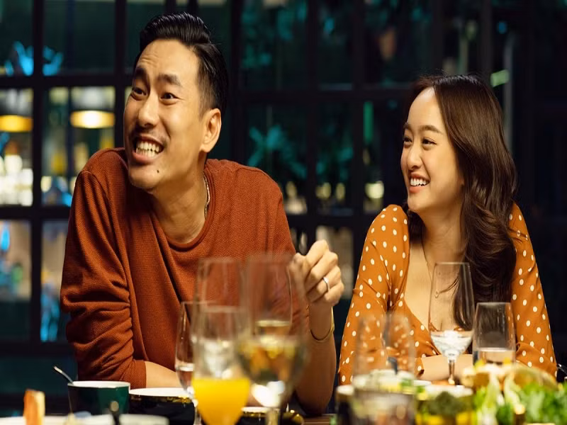 Tiệc trăng máu và Gái già lắm chiêu V là hai bộ phim đánh dấu bước tiến trong sự nghiệp của Kaity Nguyễn. Ảnh: Dân Trí.