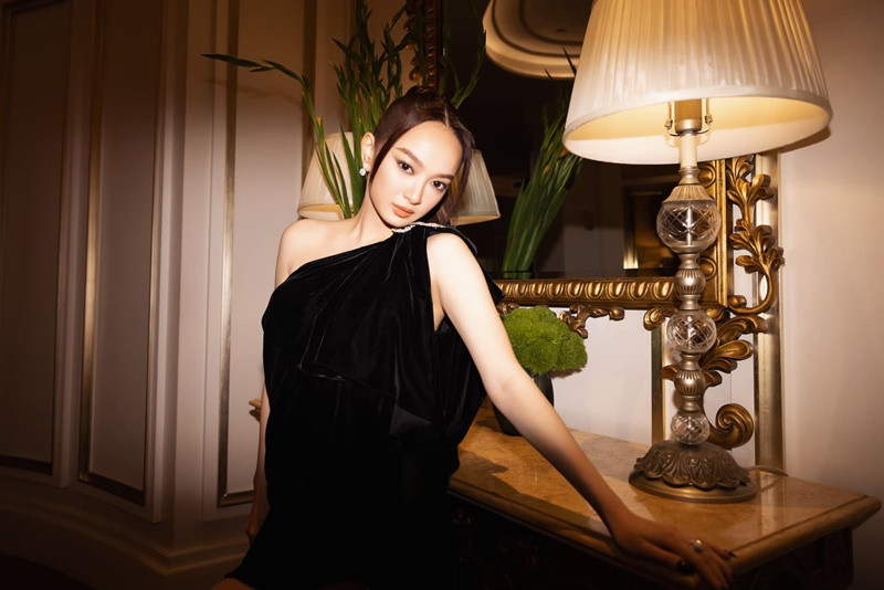 Ngoài ra, để nhập vai tốt, diễn viên Kaity Nguyễn còn nghỉ đóng phim thời gian dài để trải nghiệm và tích lũy vốn sống. Ảnh: FBNV.