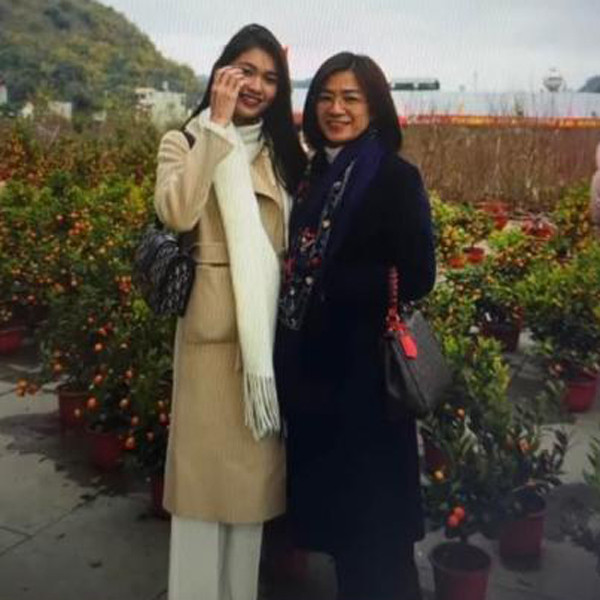 Á hậu Thùy Dung cũng tiết lộ bản thân còn đồng điệu với mẹ chồng về suy nghĩ, quan điểm sống, nhất là luôn đặt gia đình lên trên hết.