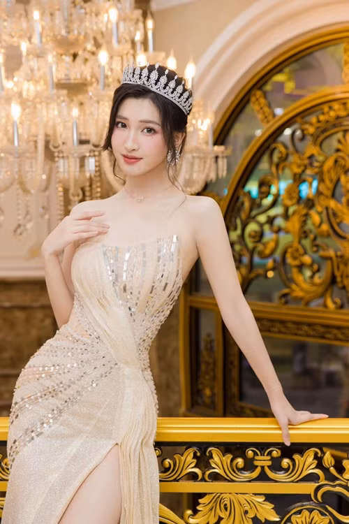 Á hậu Phương Nhi sẽ đại diện Việt Nam tham gia cuộc thi Miss International 2023 - Hoa hậu Quốc tế 2023 được tổ chức vào tháng 10 tại Nhật Bản. Ảnh: FBNV.