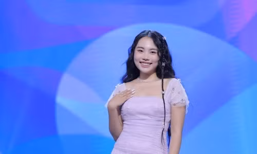 Phuong My Chi lam khach moi Nguoi ay la ai gay tranh cai