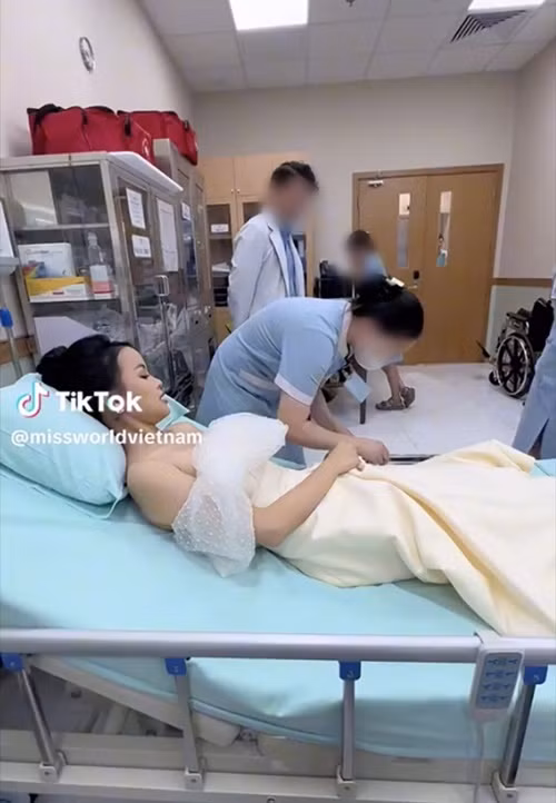 Cách đây ít ngày, Đào Thị Hiền phải vào viện. Sau khi thăm khám, cô đã có thể tiếp tục hoạt động với vai trò á hậu. Ảnh: Hoa Học Trò.