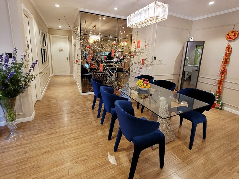 Căn hộ sang trọng của "Shark Long".