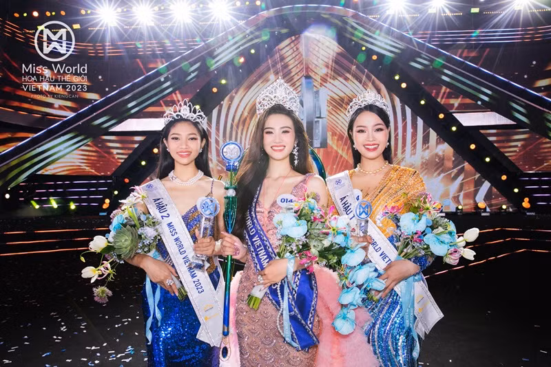 Ý Nhi được bạn trai chở đi mua sắm, lựa chọn trang phục, phụ kiện, đưa đón đi học thêm tiếng Anh, các lớp kỹ năng. Ảnh: Miss World Vietnam.