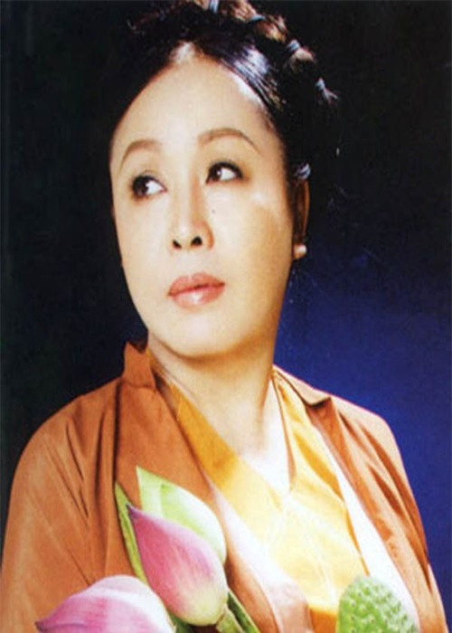 Tên tuổi của NSND Thu Hiền gắn liền với các ca khúc: Khúc tâm tình của người Hà Tĩnh, Quảng Bình quê ta ơi, Câu hò bên bờ Hiền Lương, Tình ta biển bạc đồng xanh. Ảnh: Người Đưa Tin.