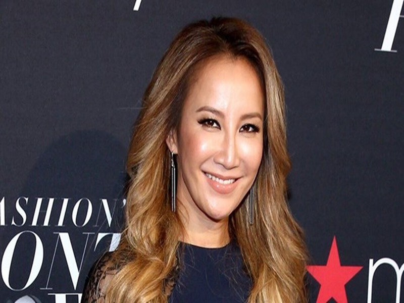 Năm 2014, khi bị đồn hôn nhân rạn nứt, vợ chồng “Mariah Carey của châu Á” phủ nhận. Ảnh: Vietnamplus.
