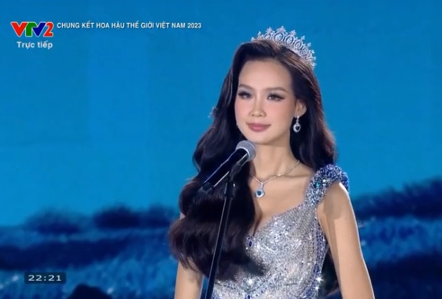Huynh Tran Y Nhi dang quang Hoa hau The gioi Viet Nam 2023-Hinh-6