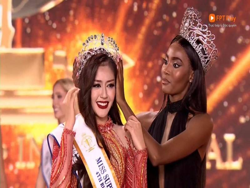 Trong chung kết Miss Supranational 2023 diễn ra tại Ba Lan, Đặng Thanh Ngân thực sự tỏa sáng qua từng phần thi từ màn đồng diễn, trình diễn trang phục dân tộc, áo tắm, váy dạ hội, thi ứng xử đến tham gia thuyết trình. Cuối cùng, đại diện Việt Nam đoạt danh hiệu Á hậu 4.