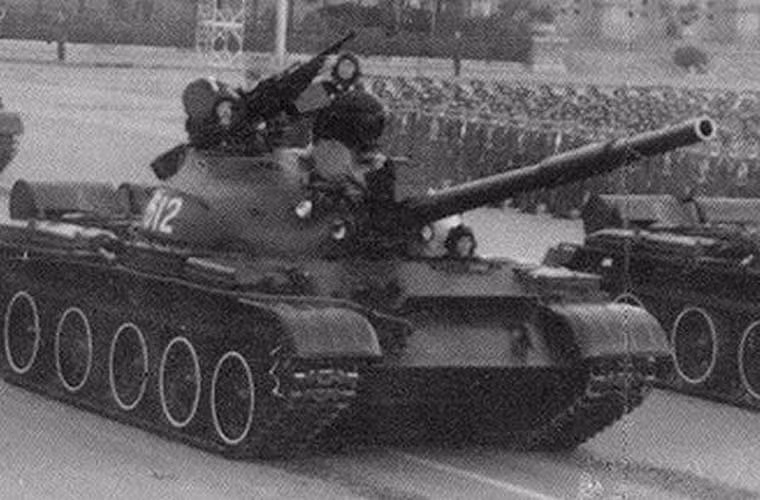 Biến thể xe tăng chiến đấu chủ lực Chonma-ho II tương tự mẫu T-62 gốc nhưng bổ sung thêm thiết bị đo xa laser - cho thấy khả năng nâng cấp đáng kể hệ thống điều khiển hỏa lực. Phần giáp tháp pháo cũng được bổ sung thêm một chút để tăng khả năng bảo vệ.