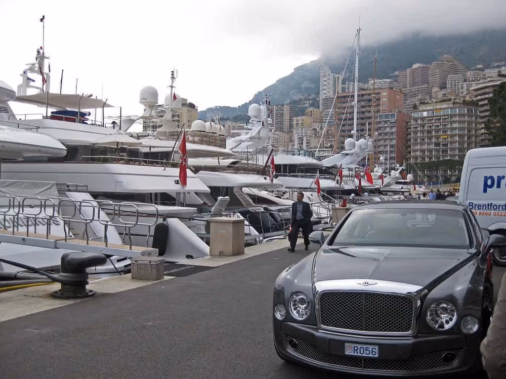 Ít ai biết rằng, Monaco là thiên đường thuế đối với 1% dân số giàu có của thế giới. Ảnh The Richest