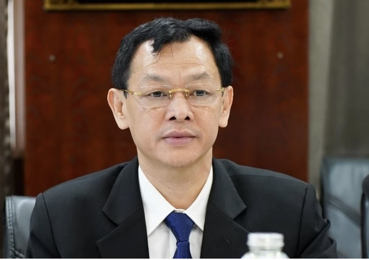 Giám đốc BV Chợ Rẫy ký 10 quyết định mua sắm trong 1 ngày Giam doc BV Cho Ray ky 10 quyet dinh mua sam trong 1 ngay