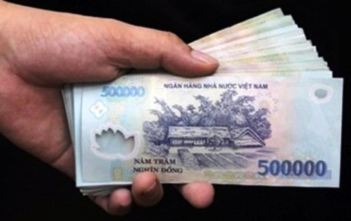 Giam doc truong Quoc te bi nu giao vien…tong tien