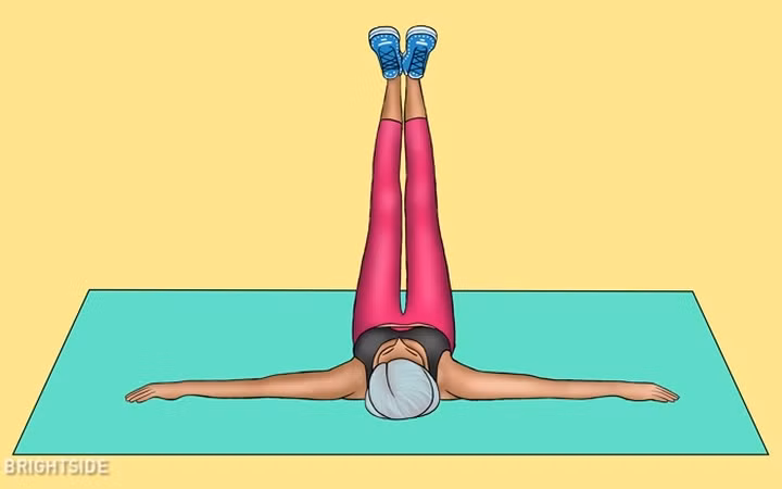 Cần gạt nước 10 lần: Bài tập này có tác dụng tăng cường toàn bộ cơ thể và bạn nên thực hiện cuối cùng.