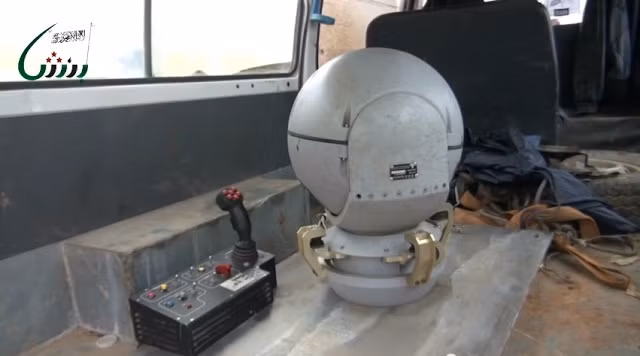 Khí tài này cho phép phi công phát hiện sớm các mục tiêu trên mặt đất thay vì dùng mắt thường như trước kia, ngoài ra cũng cho phép máy bay có thể hoạt động ban đêm – khiến các súng máy, tên lửa vác vai của phiến quân mất khả năng chiến đấu. Nguồn ảnh: Oryx