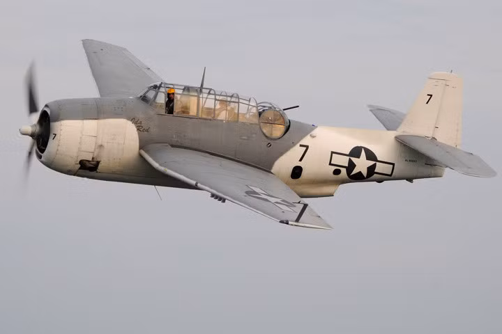  Chiếc chiến đấu cơ Avenger sơn trắng này được chế tạo vào tháng 3/1945 bởi bộ phận sản xuất máy bay của hãng General Motor.