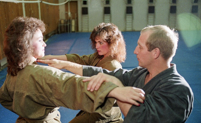 Theo Hoa hậu Mayorova, KGB giúp bà có các kỹ năng toàn diện.