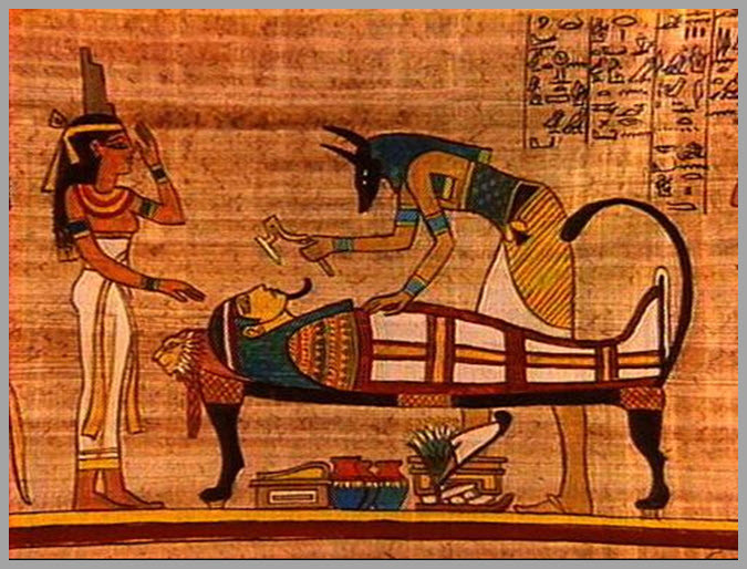 Nhiều vàng bạc châu báu và những đồ dùng yêu thích của pharaoh Ai Cập được chất đầy trong lăng mộ.