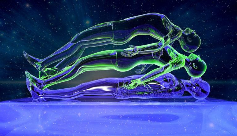 Ông kể rằng nhìn thấy các bác sĩ và y tá đang nỗ lực cứu sống mình. Thậm chí, ông còn nghe thấy đội ngũ y bác sĩ nói chuyện về ca phẫu thuật. Theo lời kể của bác sĩ Rajiv, trong khoảnh khắc "thập tử nhất sinh", ông đến vùng đất thiên đường.