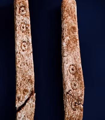 Nhà nghiên cứu Morten Ramstad thuộc Bảo tàng Đại học Bergen là người dẫn đầu cuộc khai quật trên cho hay người La Mã thường chơi trò chơi trên bàn thể hiện địa vị cao trong xã hội.