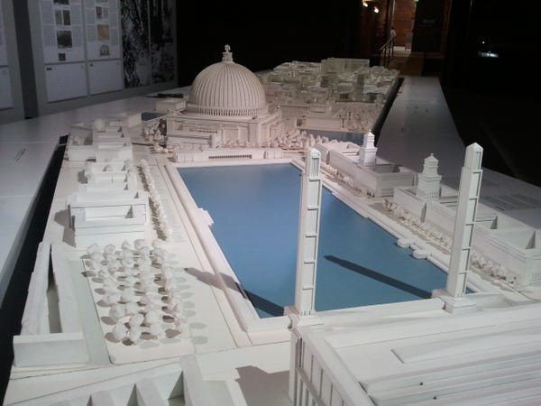 Sau khi hoàn thành thiết kế, kiến trúc sư Speer bắt tay vào chuẩn bị thực hiện dự án. Hitler đồng ý cho sử dụng tù nhân ở các trại tập trung để phục vụ quá trình xây dựng Germania.