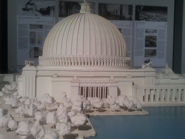 Với những điều trên, Hitler tin rằng Germania sẽ trở thành niềm tự hào của Đức quốc xã và đây sẽ là thành tựu lớn của y.